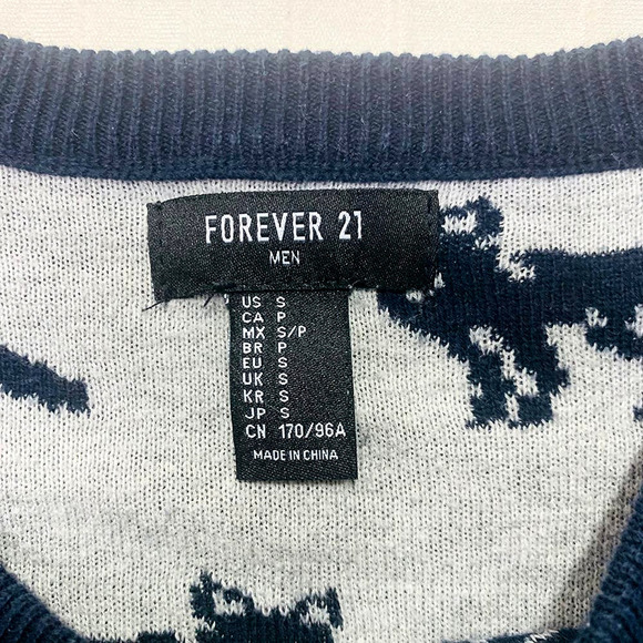 Forever 21 Men’s Coyote Print Crew Neck Sweater - Picture 4 of 8